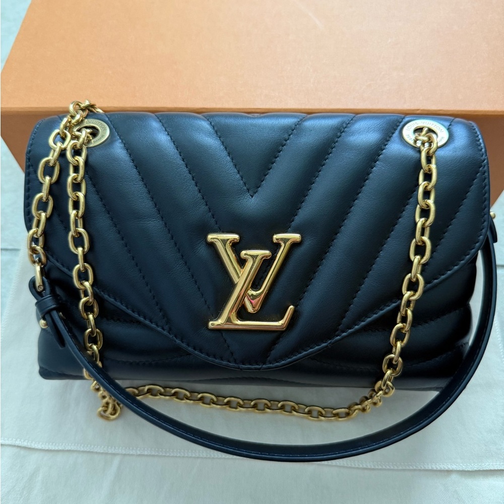 Louis Vuitton New Wave MM Chain bag - Picture 3 of 13